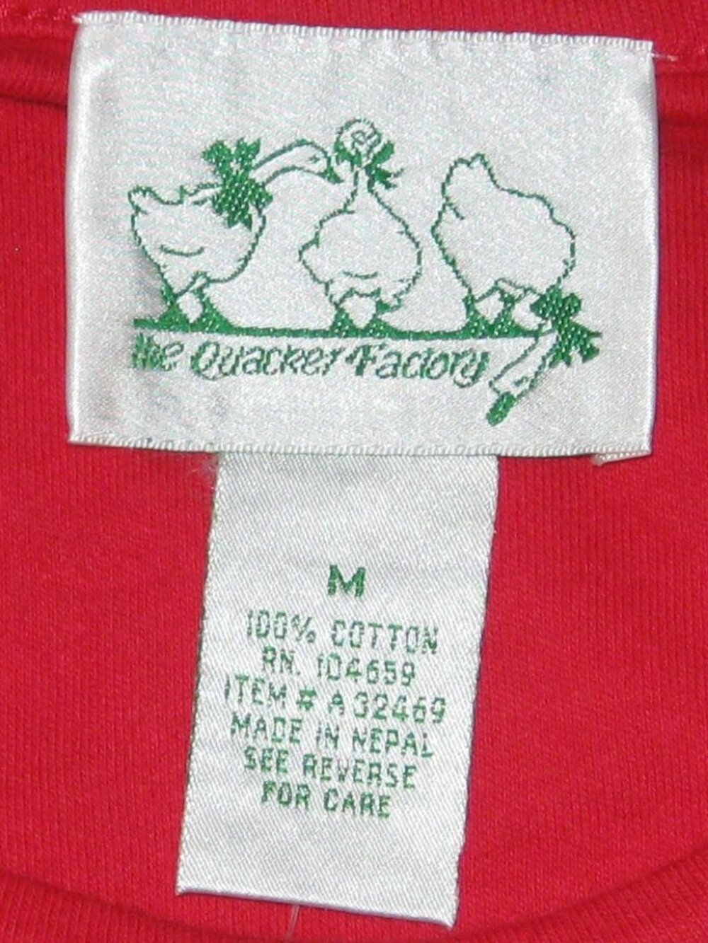 Quacker Factory Top Size M Rhinestones Red - Picture 5 of 5